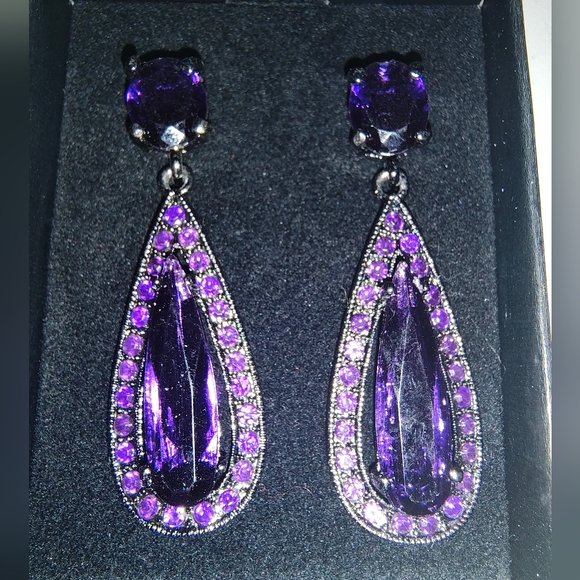 Purple dangle earrings - Picture 1 of 1